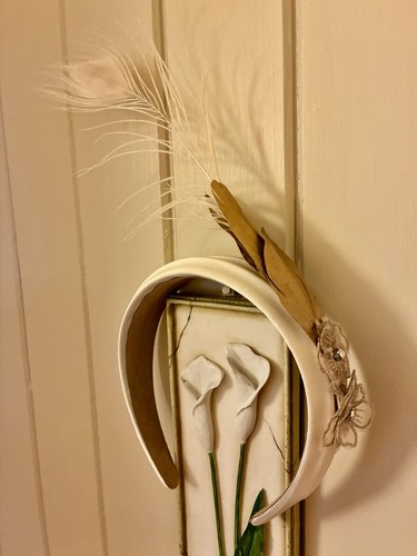 Stunning handmade cream - , white