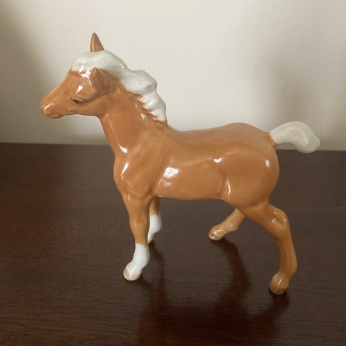 Beswick foal 1084 - , palomino