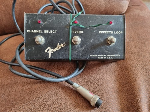 Vintage fender button - fender, 2-button