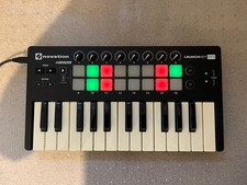 Novation Launchkey Mini Mk2 25-Key USB MIDI Controller Tested Working w Cable