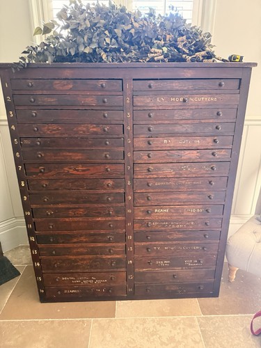 Vintage 1930s bank 32 - 1930s,