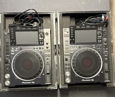 Pioneer CDJ 2000 NXS2 Pair