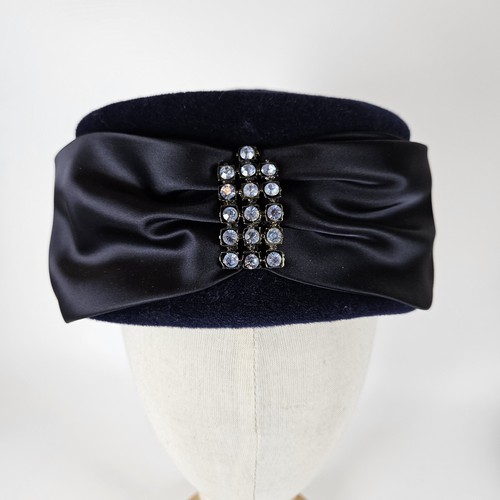 Vtg merrimac velour regale - merrimac,