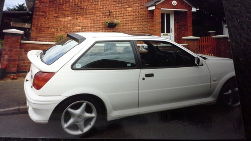 FORD.GENUINE.RS.FIESTA.XR.2I.R