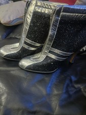 Amazing Terry De Havilland