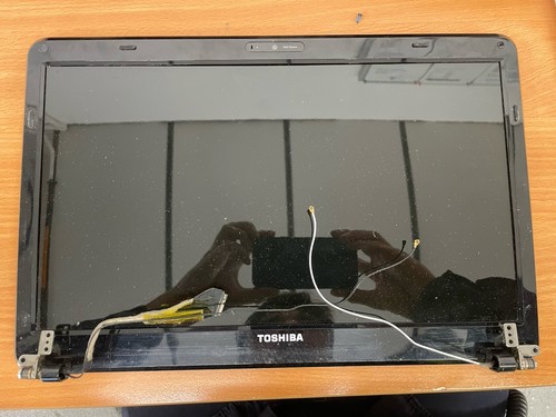 Red toshiba satellite - red,