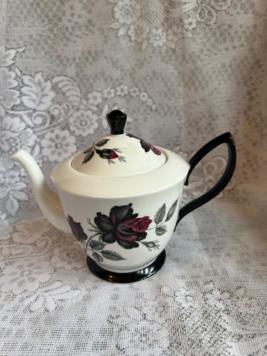 Royal albert masquerade small - albert,
