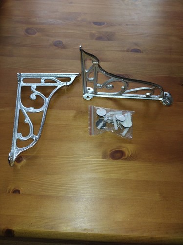 Cistern brackets