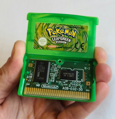 Pokémon leaf green version - leaf,