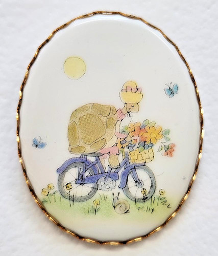 Rare hallmark cameo pin - rare,
