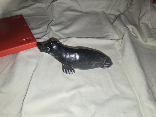 Inuit stone seal sculpture - inuit,