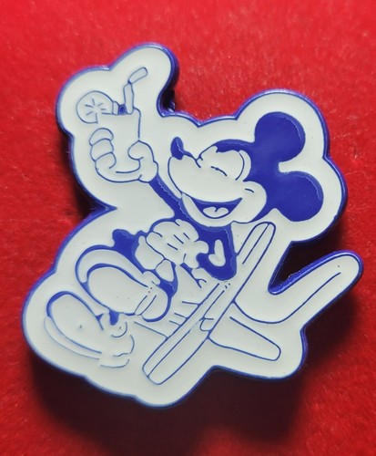 Disney tradin mickey mouse - tradin,mickey,