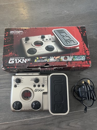Zoom guitar effects unit - effects,
