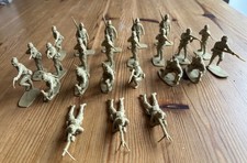 24 Airfix Toy Soldiers Japanese infantry 1/32 Scale WW2 