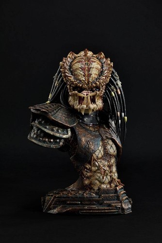 Predator bust 3 city - bust, 1/3