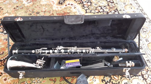 Bass clarinet - /,