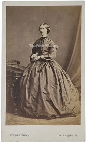 Cdv lady large crinoline - lady, in
