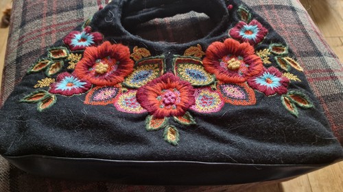 Cute tula grab bag black - grab,