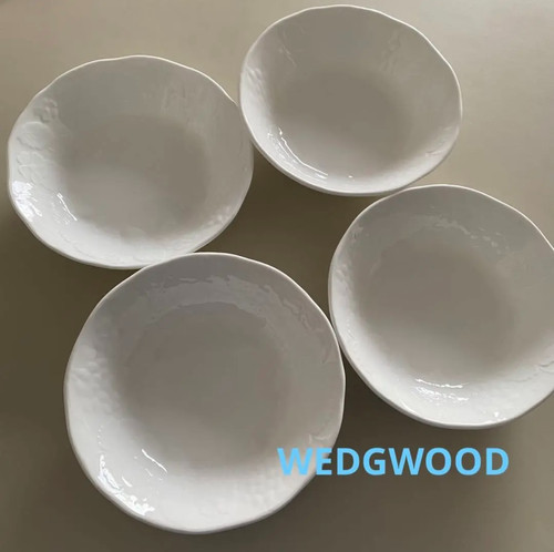Wedgwood strawberry vine - &,