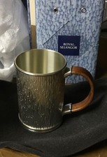 ROYAL SELANGOR PEWTER HAMMERED PEWTER TEAK TANKARD W/ FOAM PROTECTOR BOX
