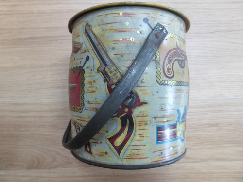 Vintage baret ware metal - vintage,