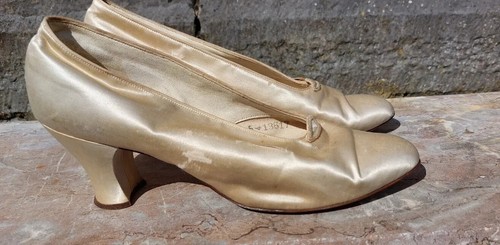 Antique 1920s ivory satin - antique,