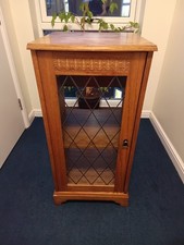 Display cabinet hi-fi unit