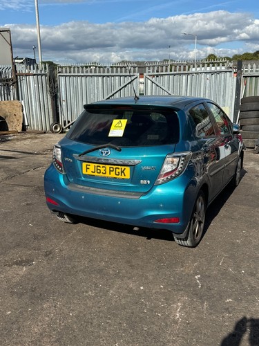 Breaking 2013 toyota yaris - breaking, t