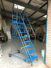 8 Tread 2.00m Platform Steel Mobile Safety Steps Warehouse Steps  