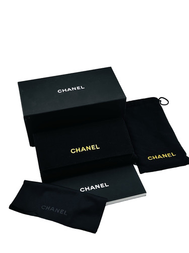 Authentic chanel large black - authentic,