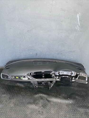 Audi 2017 bare - bare, dashboard