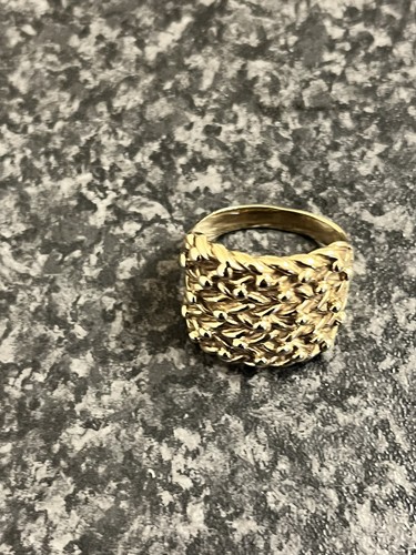 9ct yellow solid - 9ct, keepers