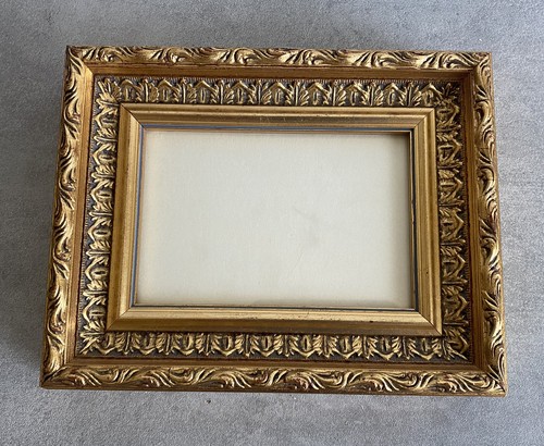 Small gilt picture frame gold - gilt,