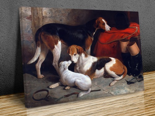Couple foxhounds with a - couple,