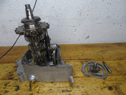 Triumph t160v speed gearbox - 5,