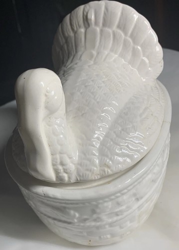 Vintage white ceramic turkey - white,