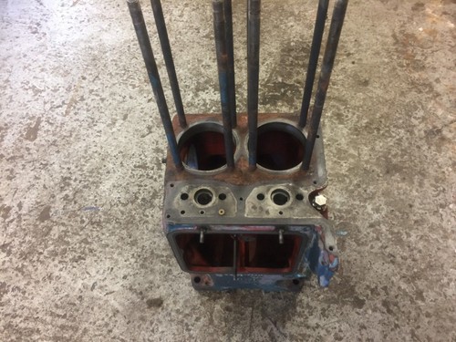 Bare engine block 352k50010 - bare, block....352k50010