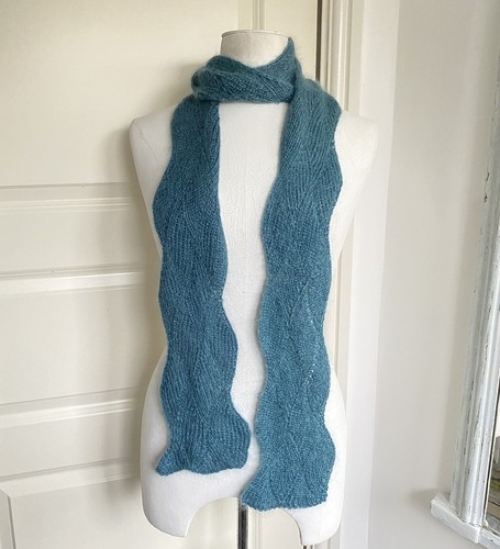 Handknitted long scalloped - handknitted,