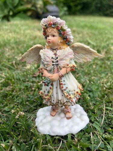 The angel whispers - whispers, by