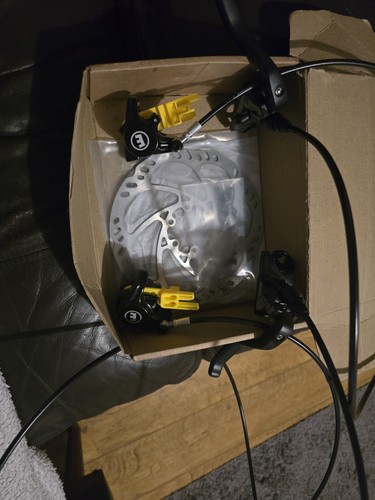 Magura mt8 flat mount brakes - ,