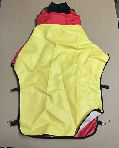 Hodge clench blast - cape,, red