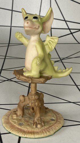 Pocket dragons look - pocket, me'