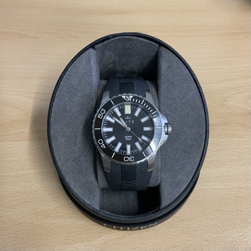 Nite alpha dive watch with - alpha,
