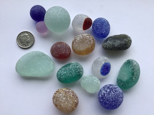 Sea glass pieces - sea,