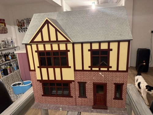 Dolls house 12th scale - house, 1/12th