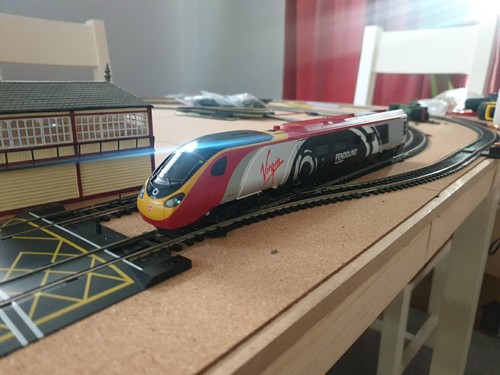 Hornby virgin alstom pendolino - hornby,