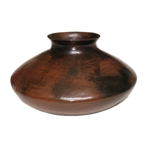 Navajo pine pitch pottery - pine,