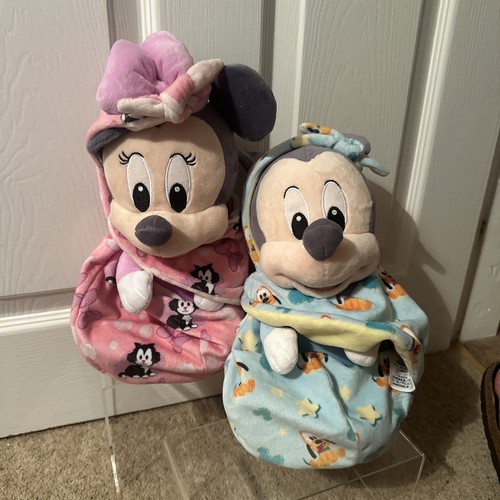 Disney minnie and mickey mouse - minnie,