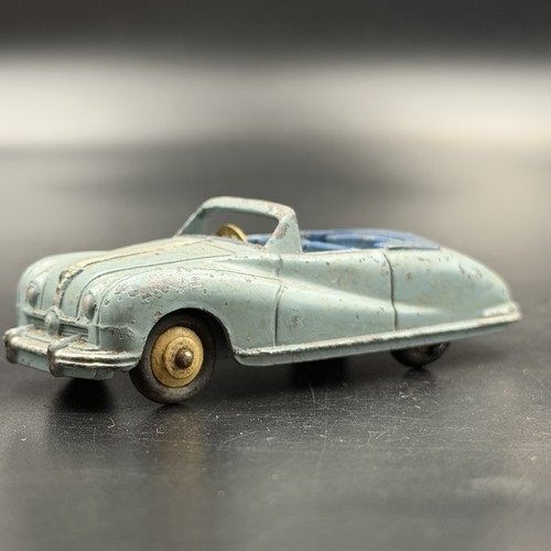 Vintage dinky toys 106 140a - vintage,