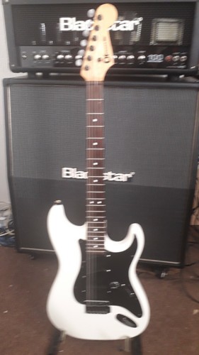 Charvel strat made japan - made,